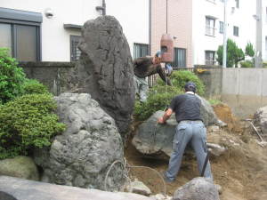 226：庭石の設置